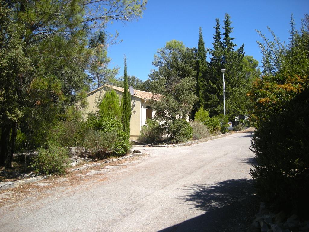 Bungalow Claret Vacquieres  Екстер'єр фото